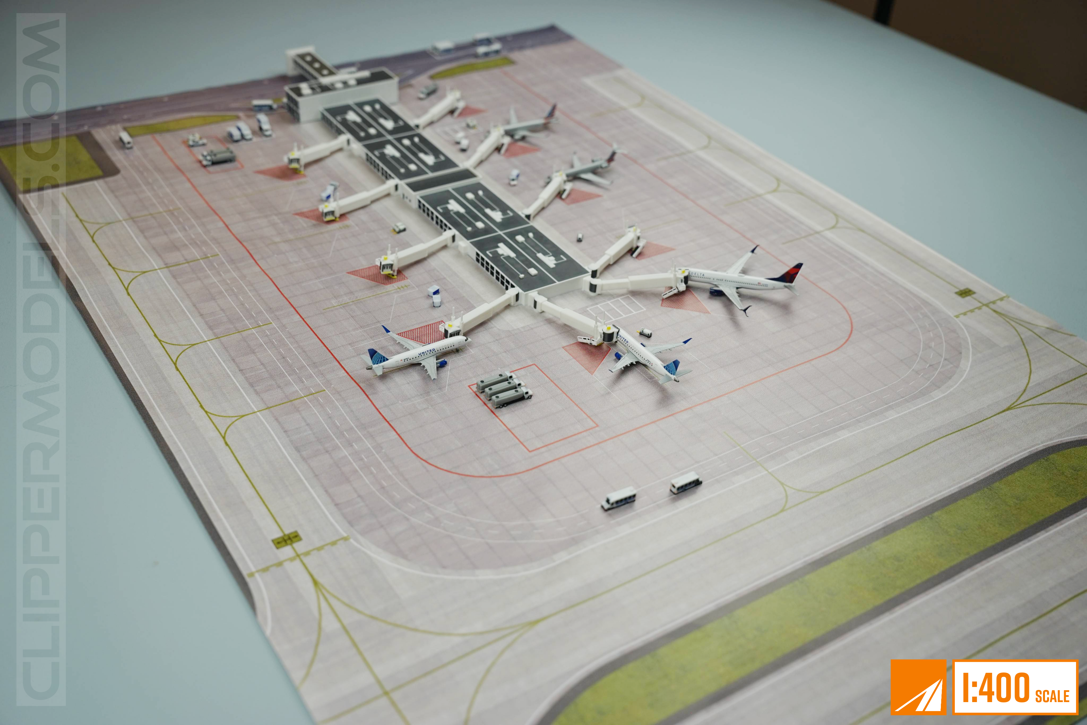 1:400 Regional Airport Concourse/ Terminal