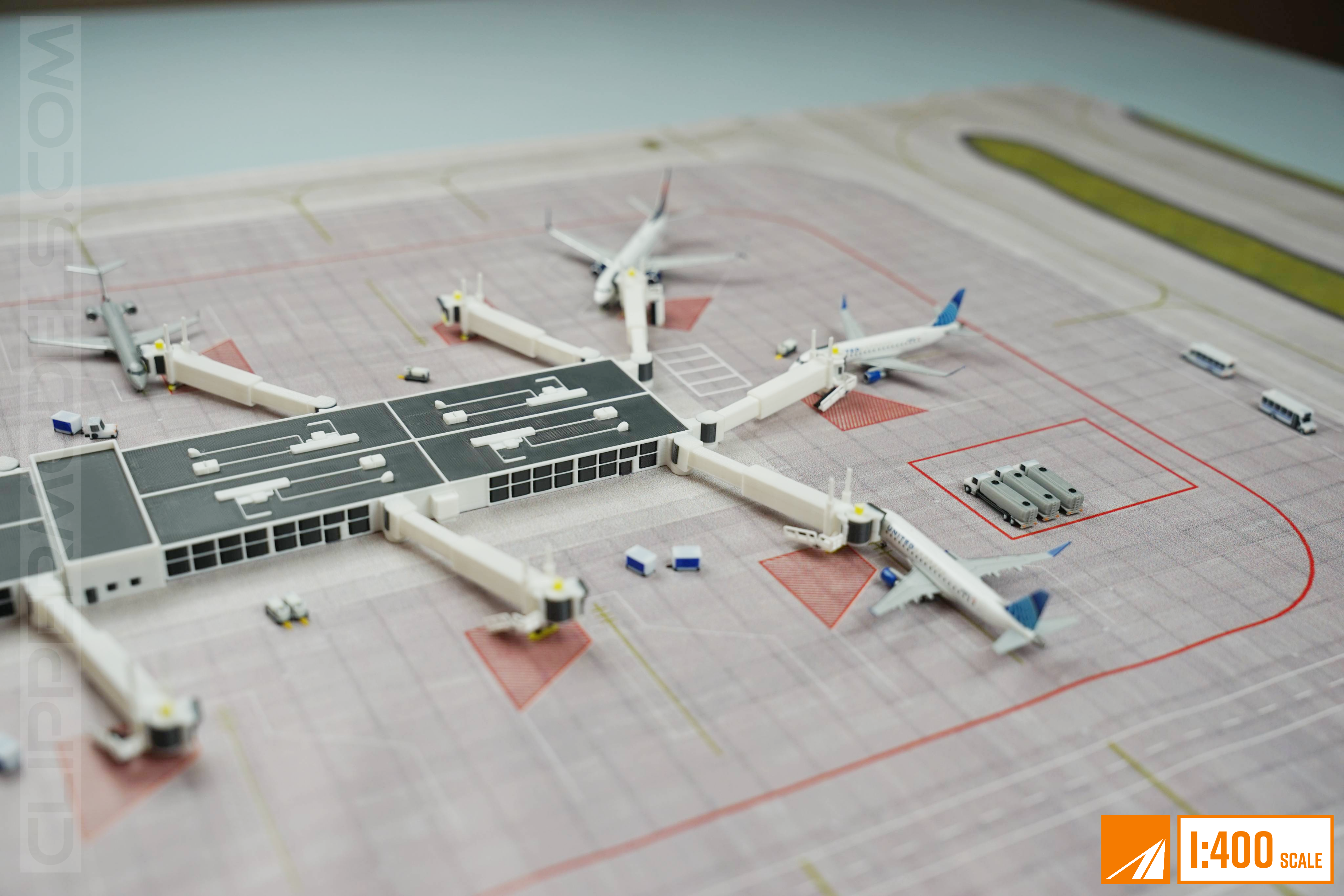1:400 Regional Airport Concourse/ Terminal