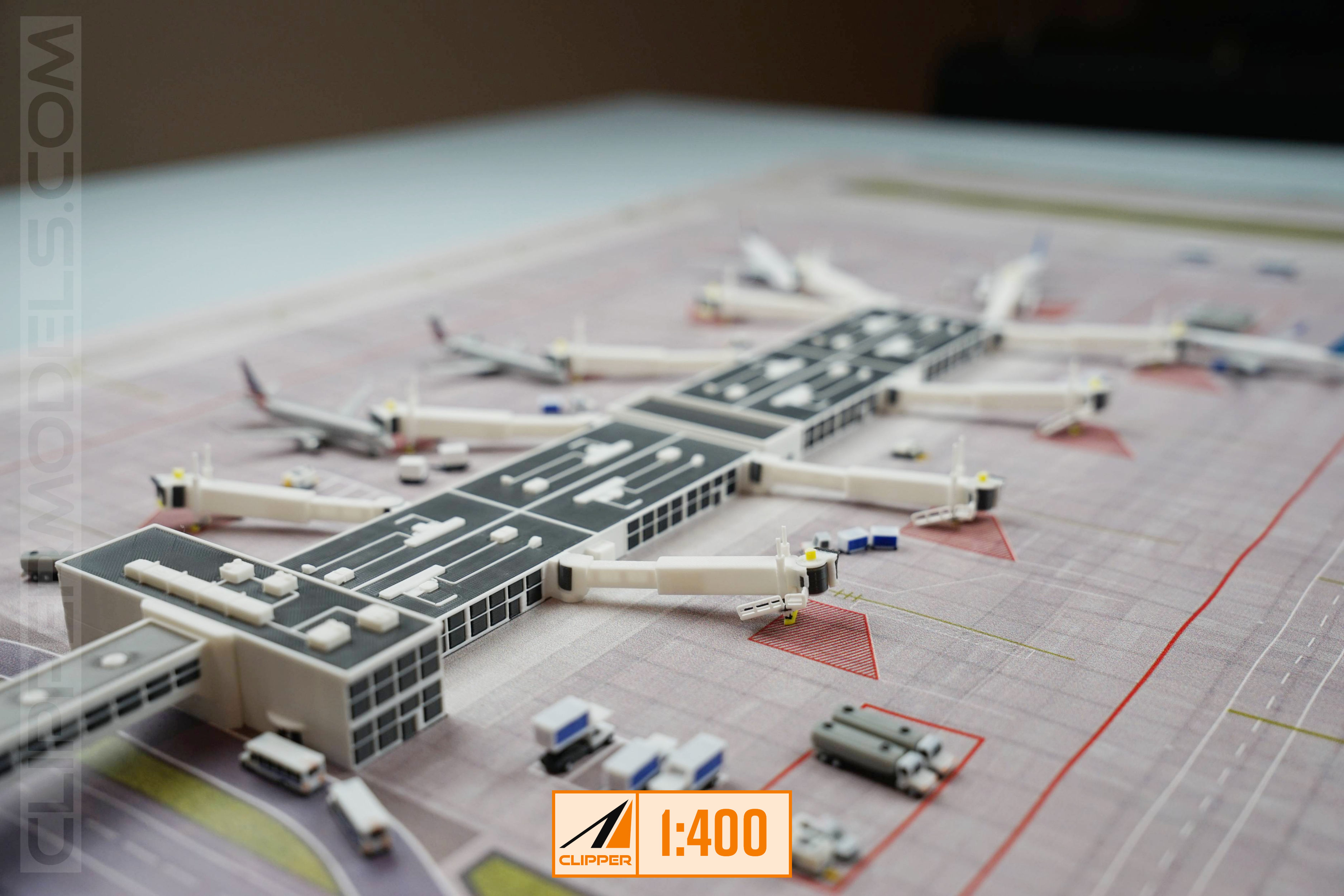 1:400 Regional Airport Concourse/ Terminal