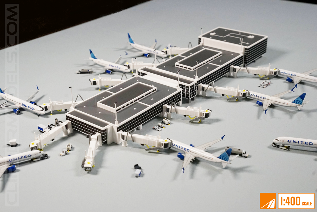 1:400 Model Airport Terminal/ Concourse V2