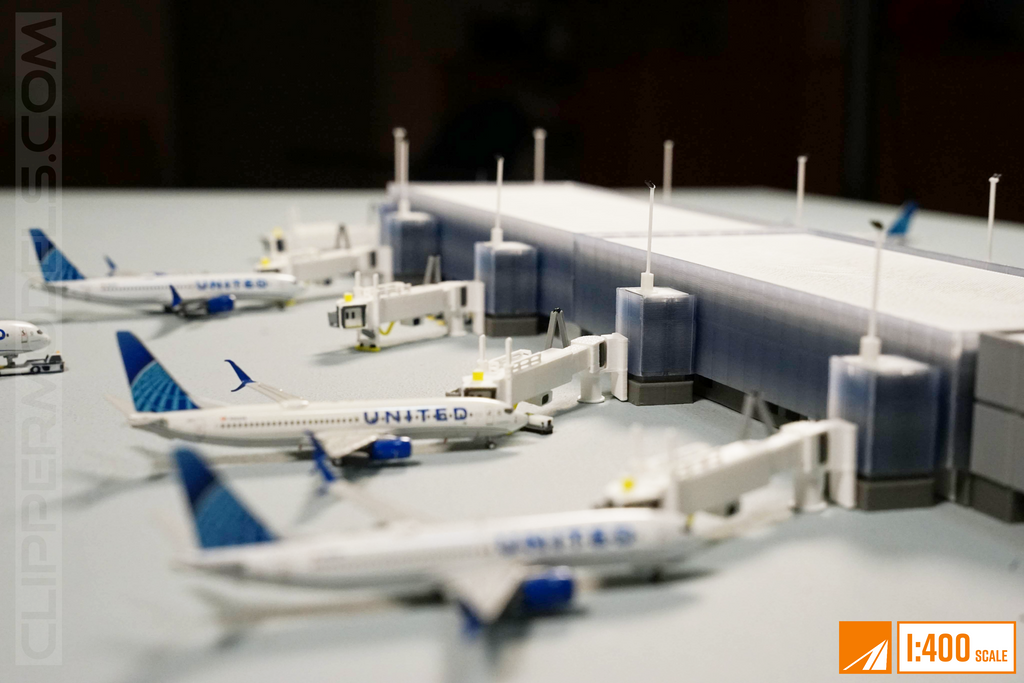 The Airport Concourse (1:400 Model Airport Terminal with Glass facade) | AIRPORT Set