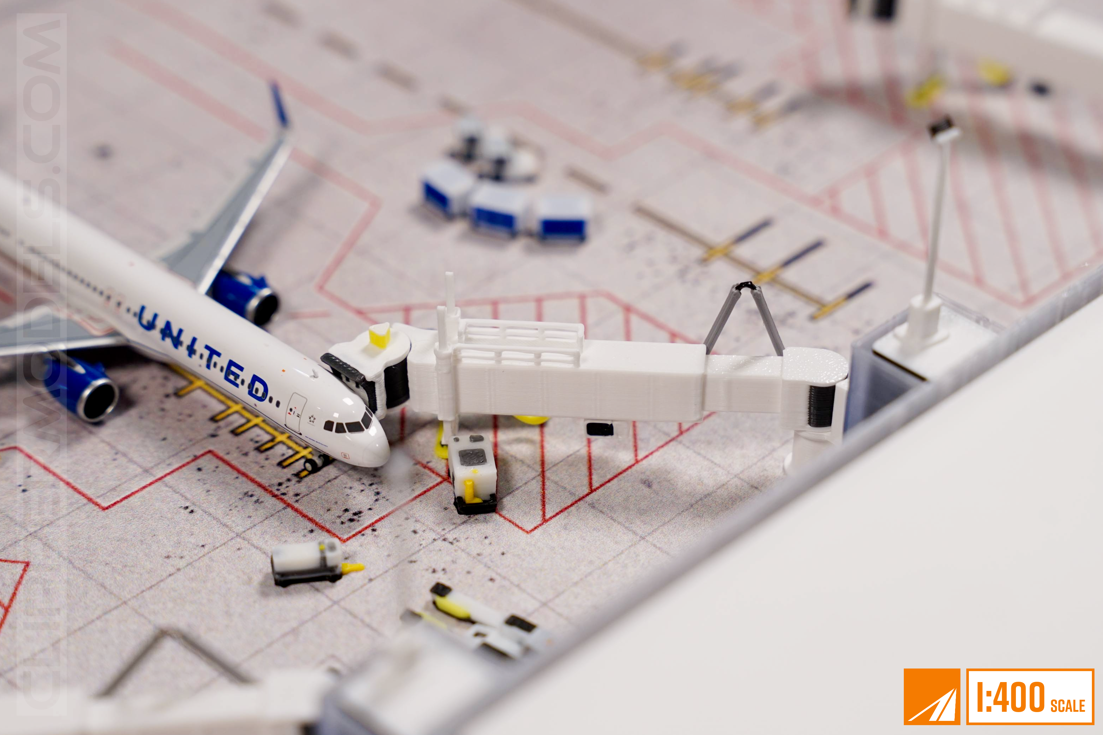 1:400 Aircraft Jetbridge (Detailed)
