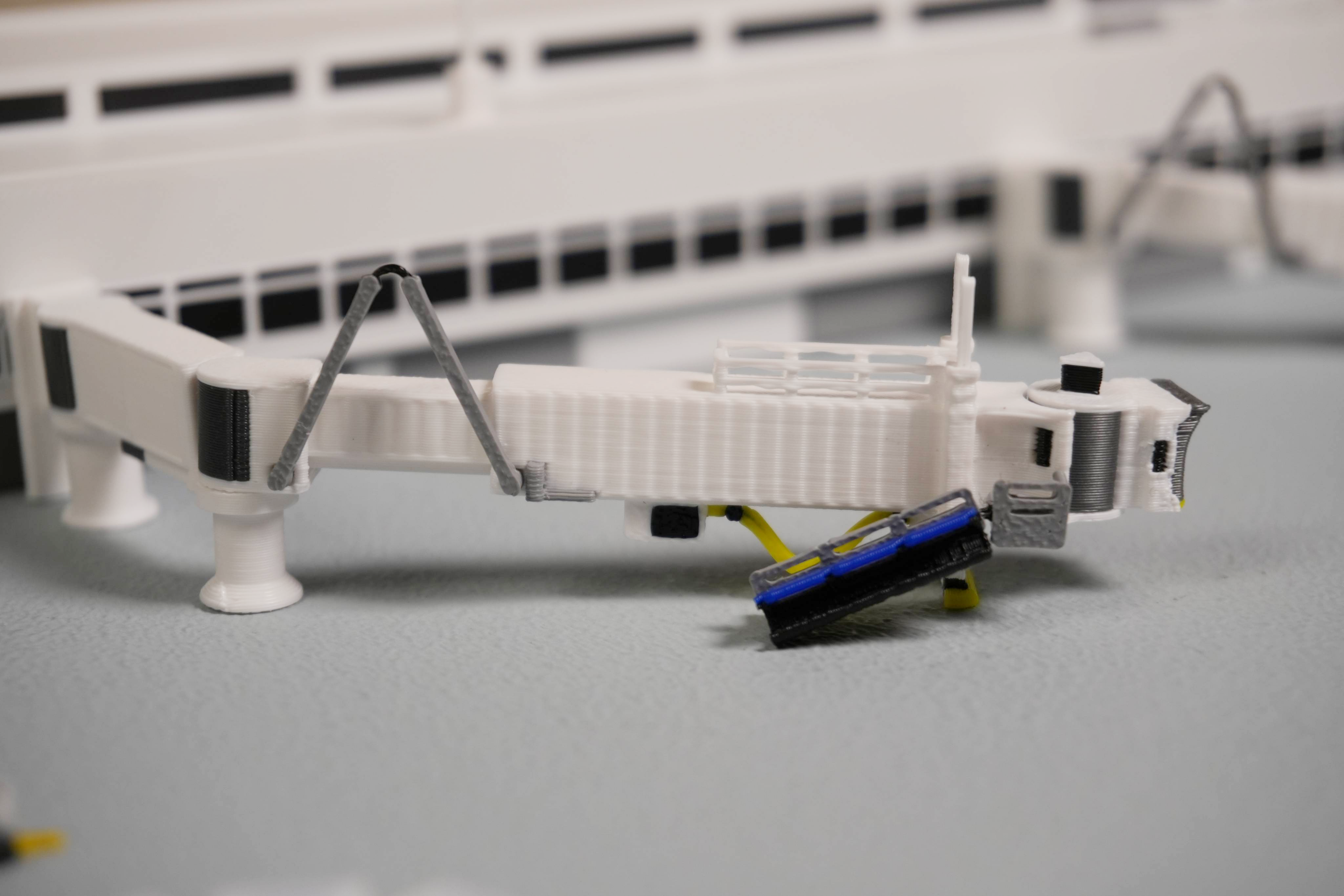 1:400 Aircraft Jetbridge (Signature)