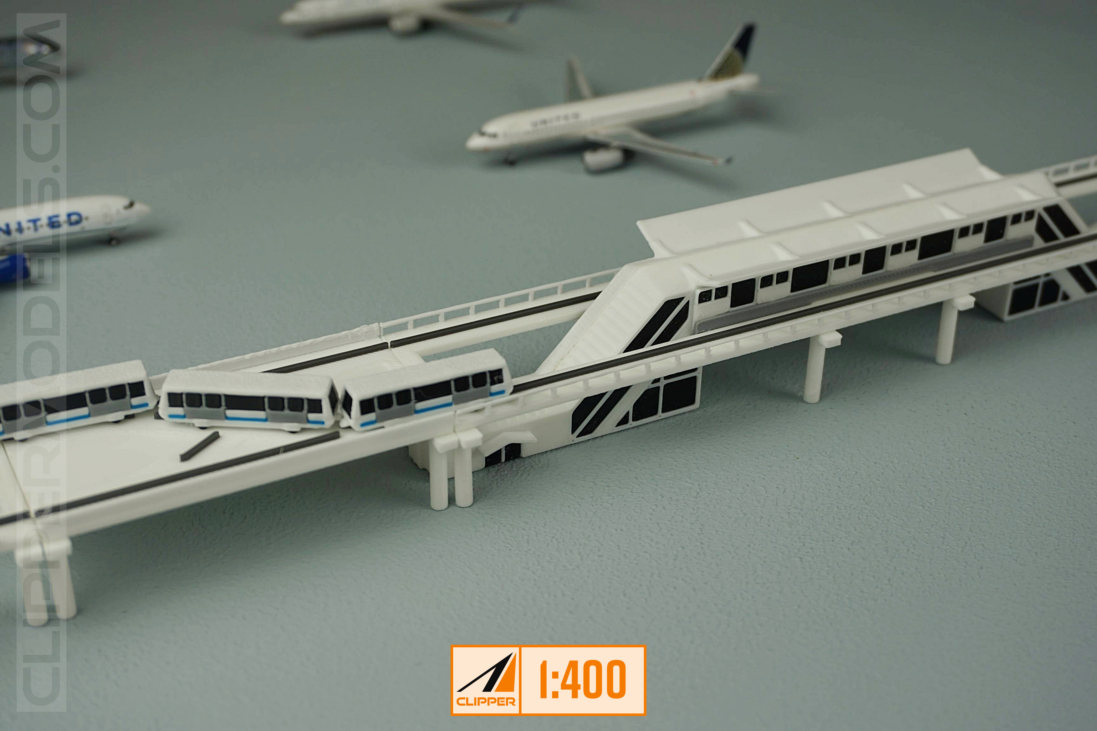 1:400 Automatic People Mover Train | Model Airport Add-on