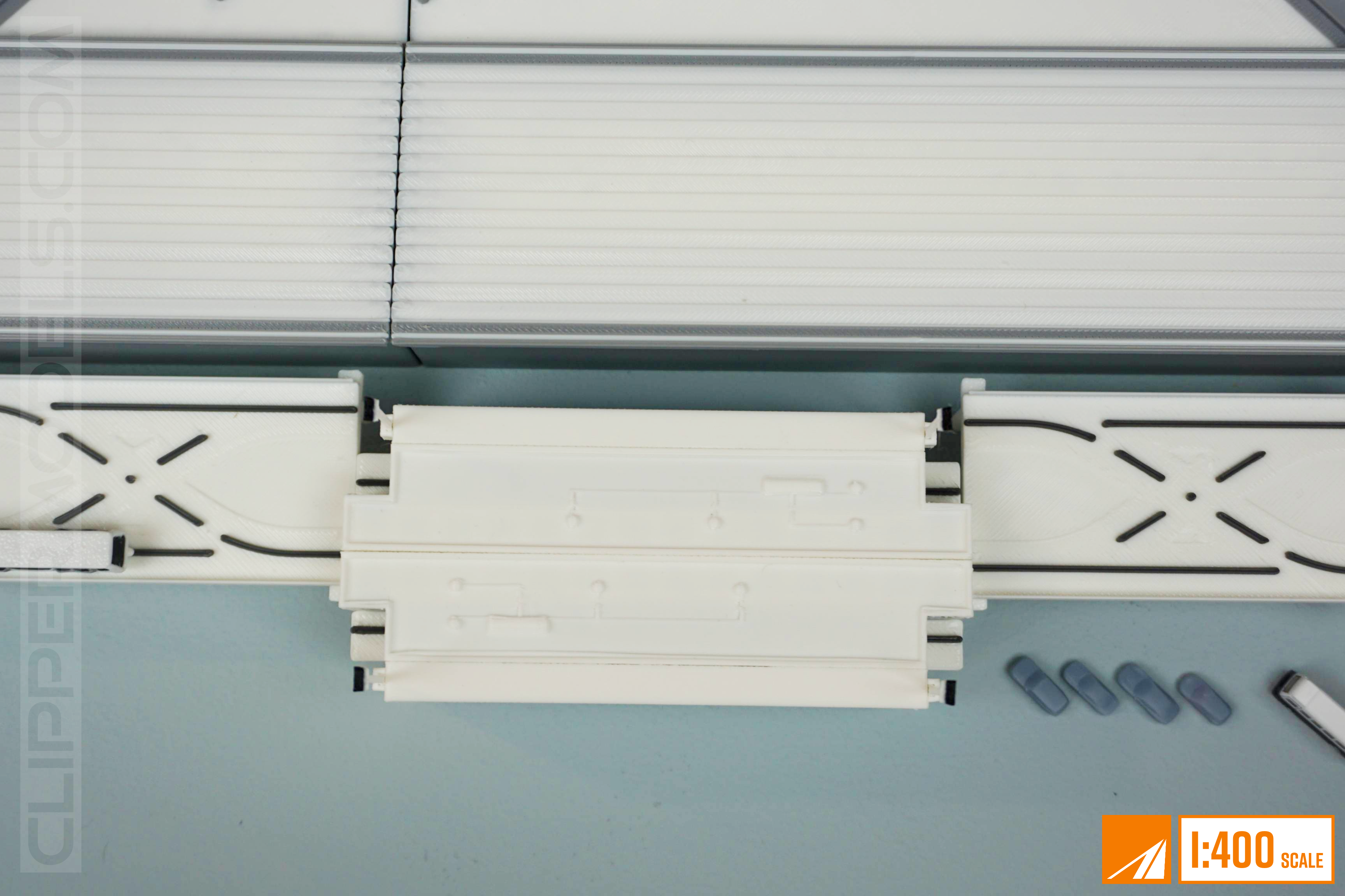 1:400 Automatic People Mover Train (Style 2) | Model Airport Add-on